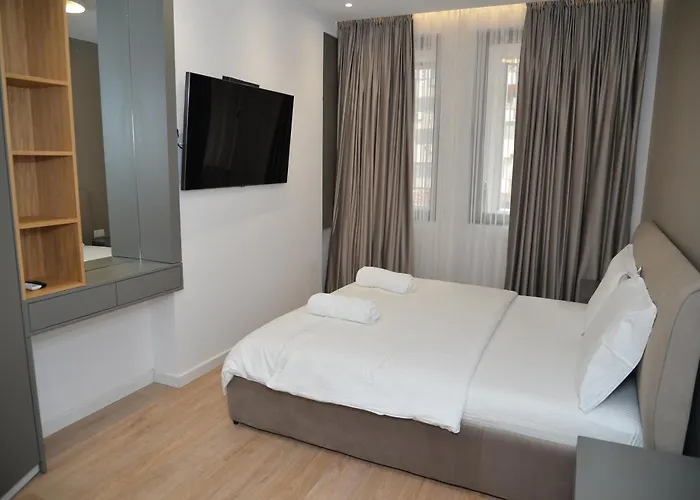 Hera Deluxe * Tirana